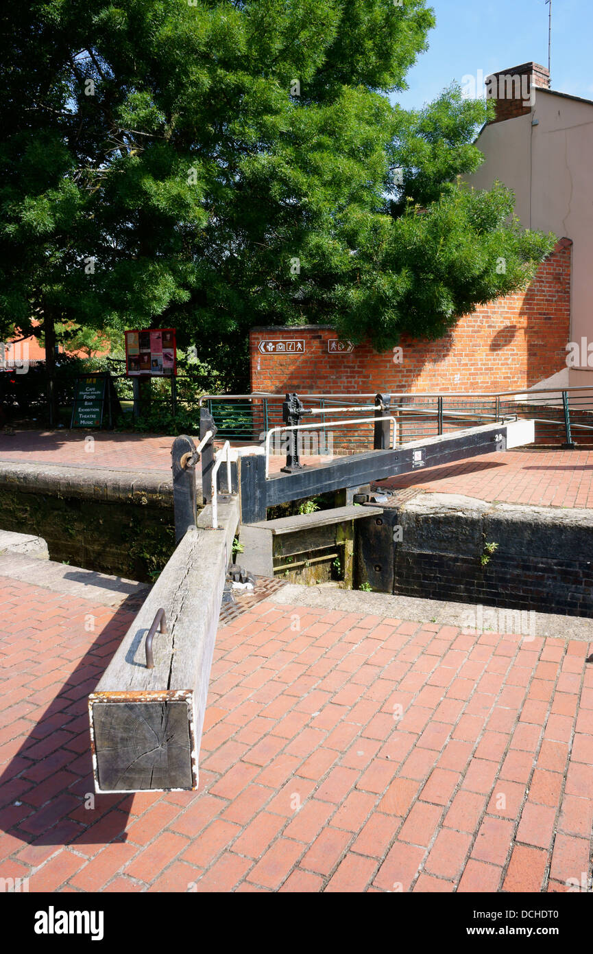 Close-up del blocco del canale di Oxford Canal a Banbury, Oxfordshire, Inghilterra. Foto Stock