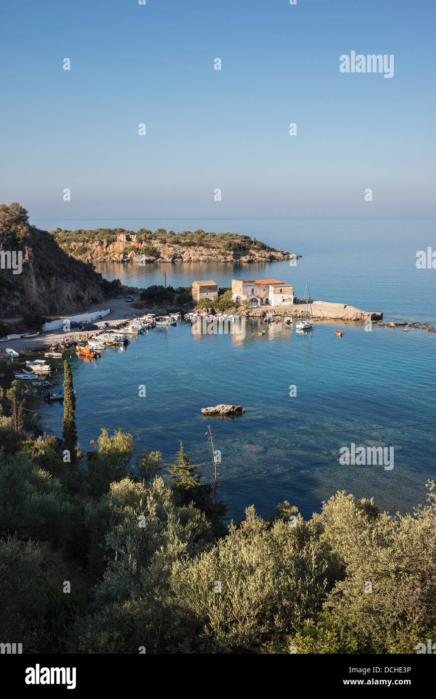 Kardamyli Harbour, nella parte esterna di Mani, sud del Peloponneso, della Grecia. Foto Stock
