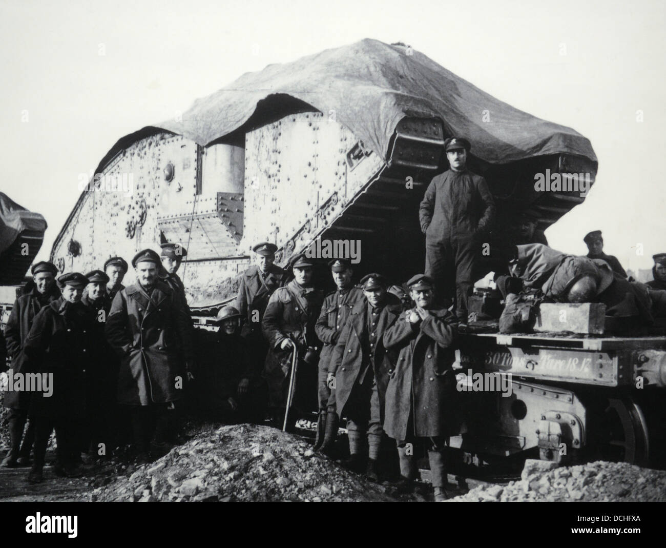 Mark IV serbatoio maschio dopo la battaglia di Cambrai in Francia Foto Stock