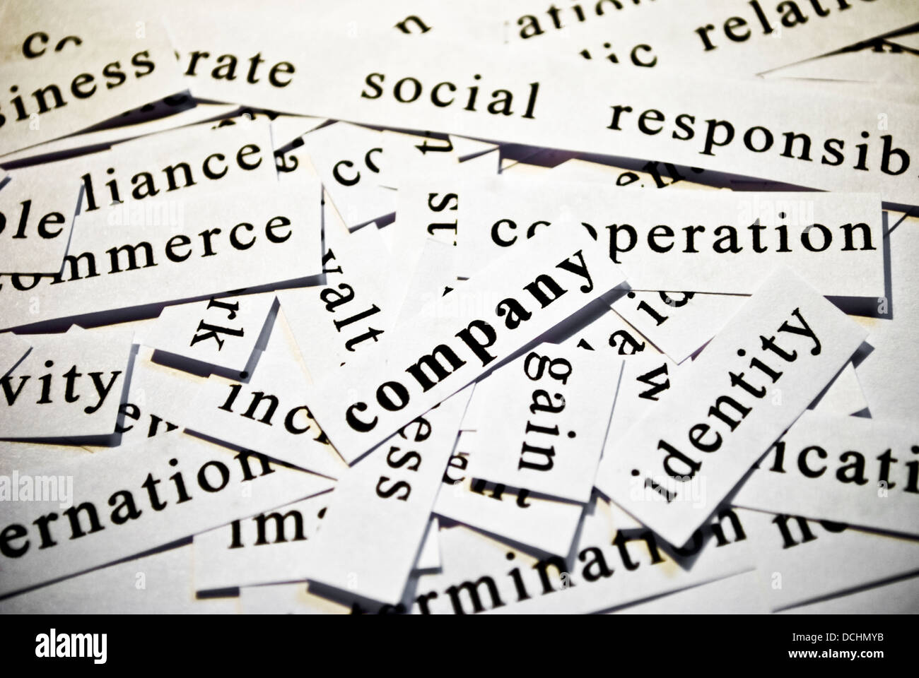 Società. Concetto di taglio-fuori parole correlate con le attività Foto Stock