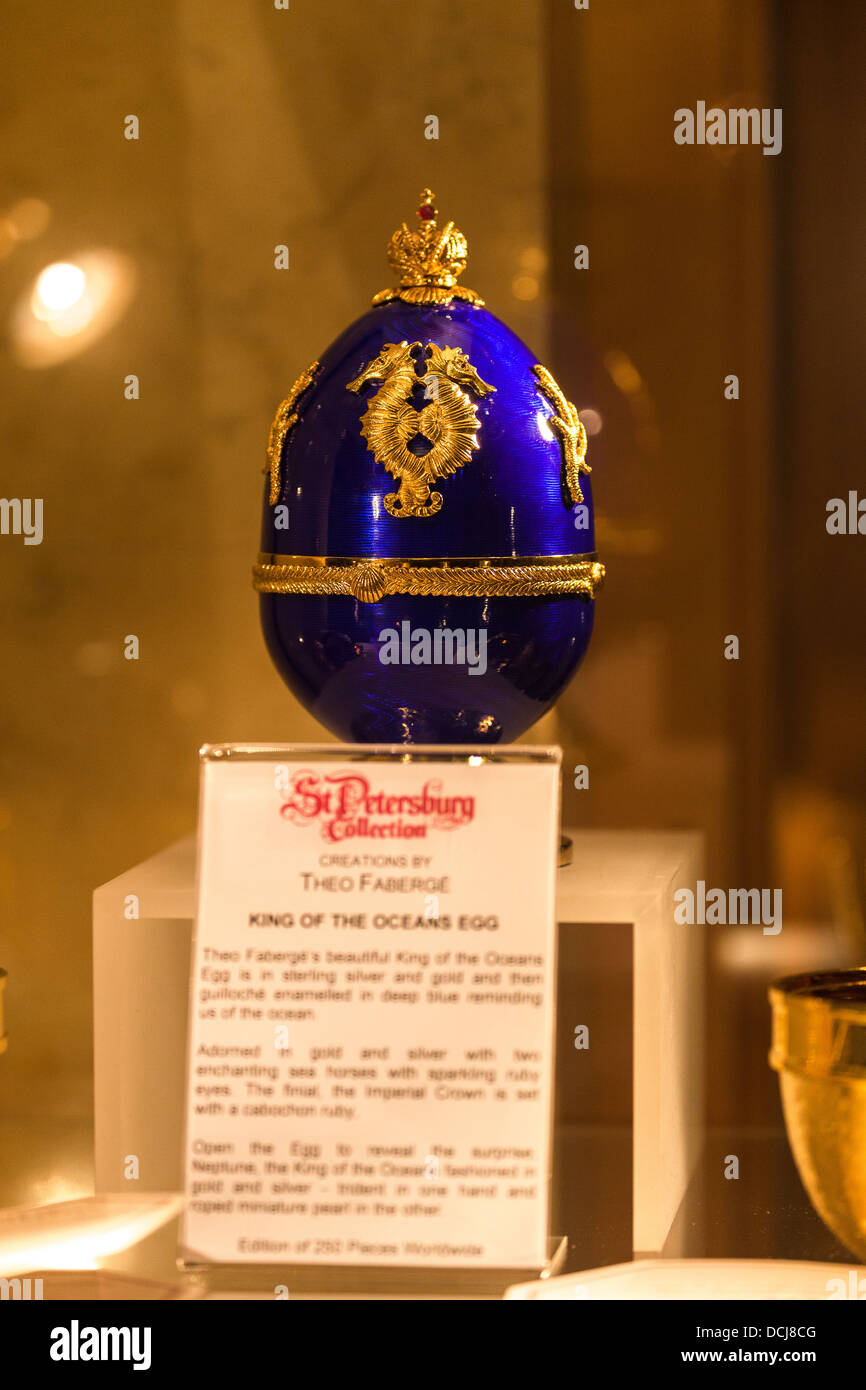 "Re degli oceani' Uovo di Faberge sul display. Foto Stock