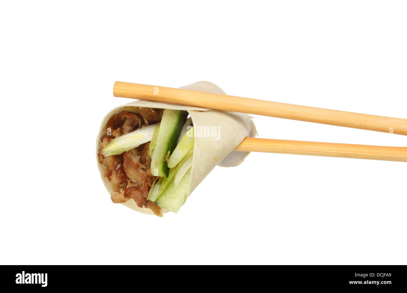 Cinese anatra croccanti frittelle in bacchette isolata contro bianco Foto Stock