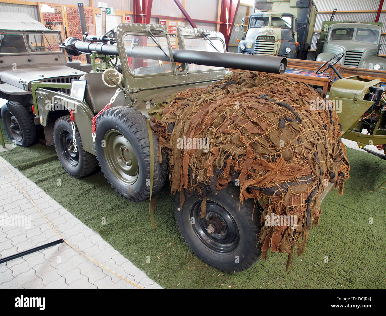 Jeep con 105mm Recoilless Rifle in Aalborg Forsvars- og Garnisonsmuseum Foto Stock