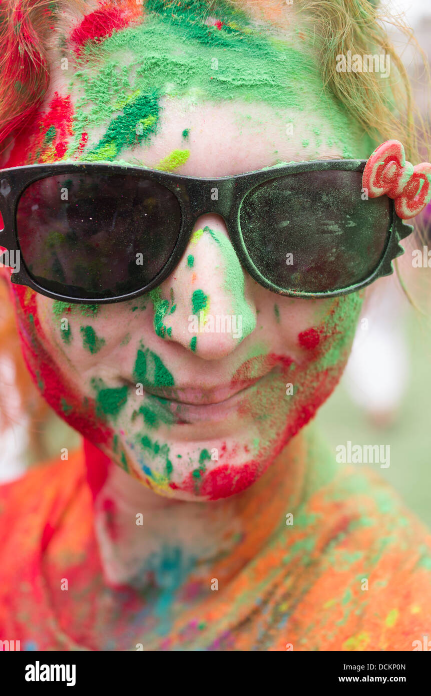 Celebrare Holi, Festival di colori, una molla festival indù - Jaipur, Rajasthan, India Foto Stock
