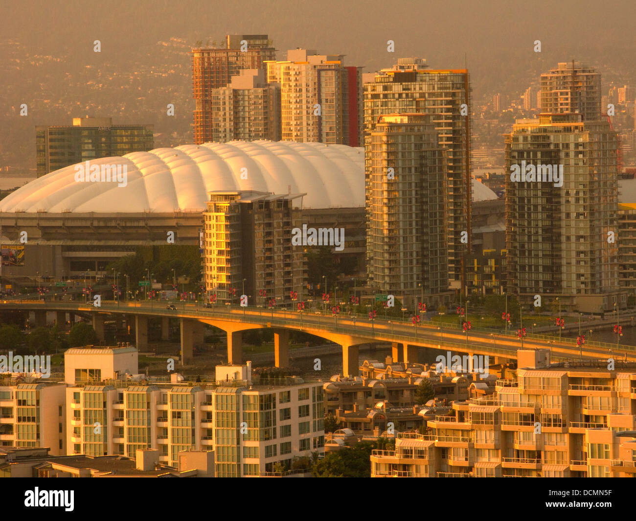 BC Place Arena Sportiva False Creek skyline del centro cittadino di Vancouver British Columbia CANADA Foto Stock