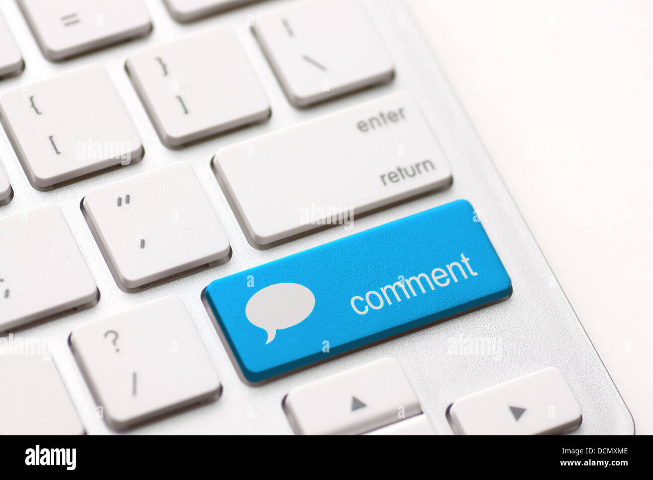 Commento inserisci la chiave e discorso bolla icona. Foto Stock