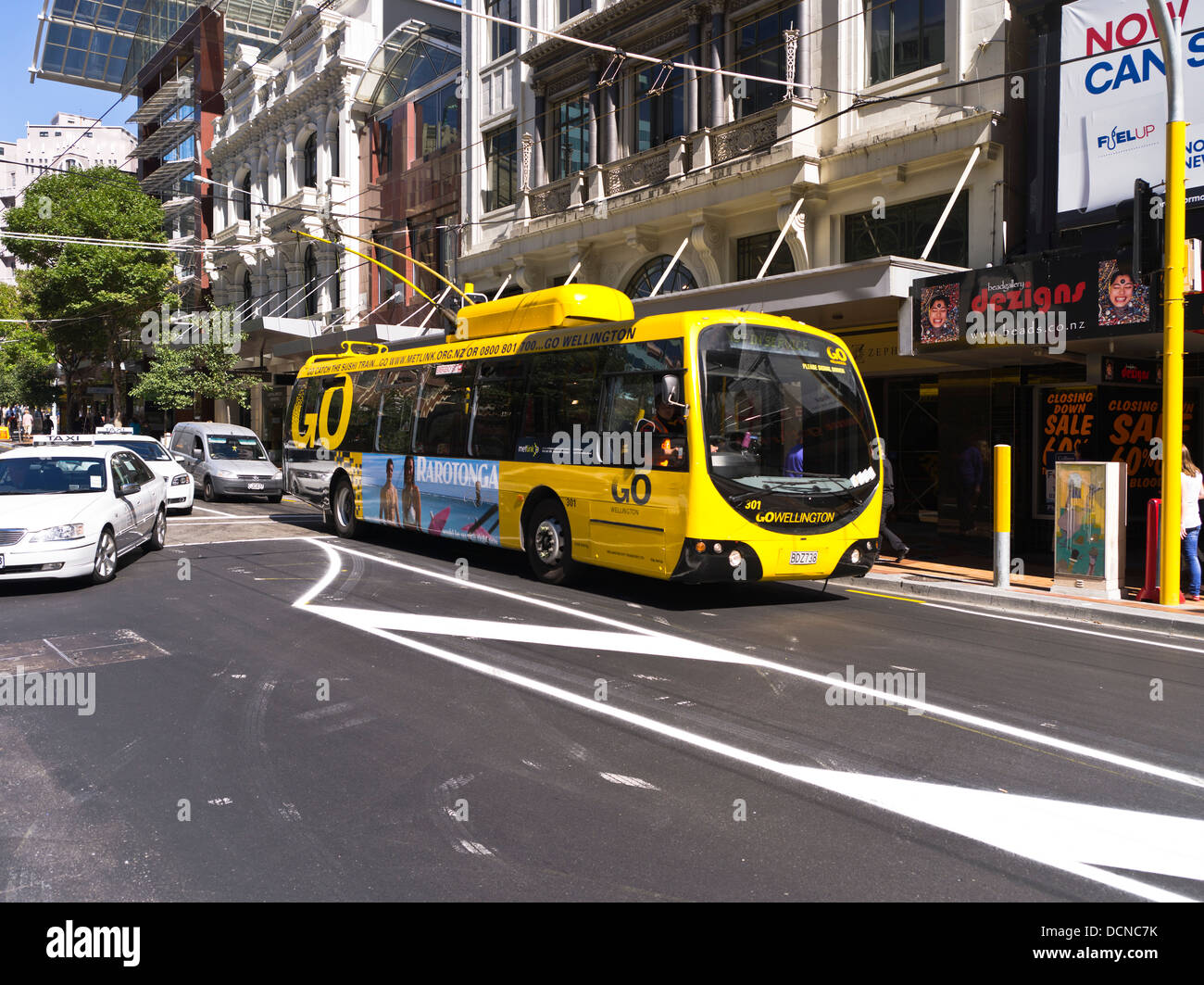 Dh WELLINGTON Nuova Zelanda Wellington Vai singledecker Bus città traffico di trasporto strada Foto Stock