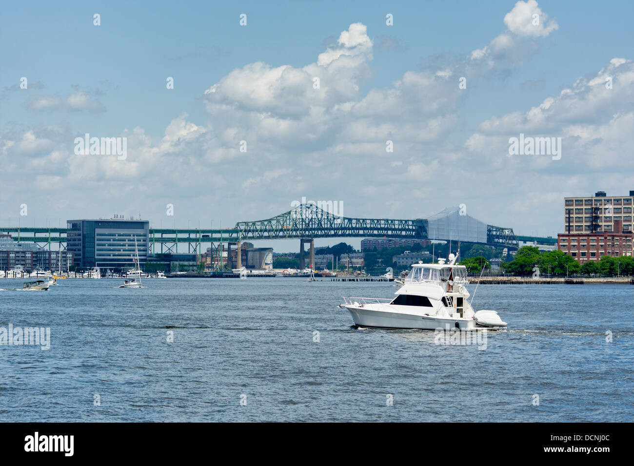 Il Maurice J. Tobin Memorial Bridge formalmente conosciuto come il Mystic River Bridge Foto Stock