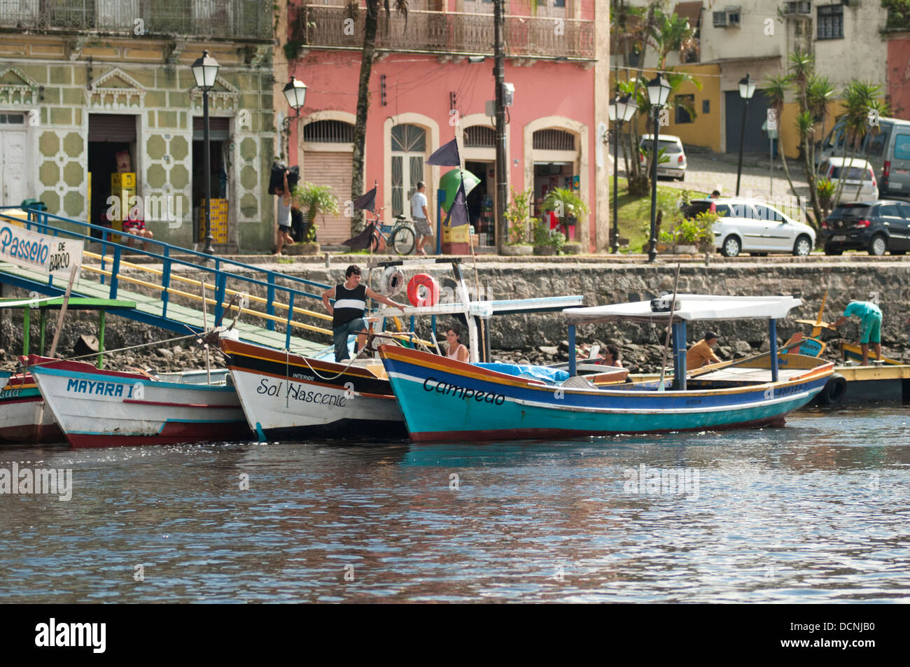 Turismo locale imbarcazioni a paranagua città, stato di Parana, Brasile Foto Stock