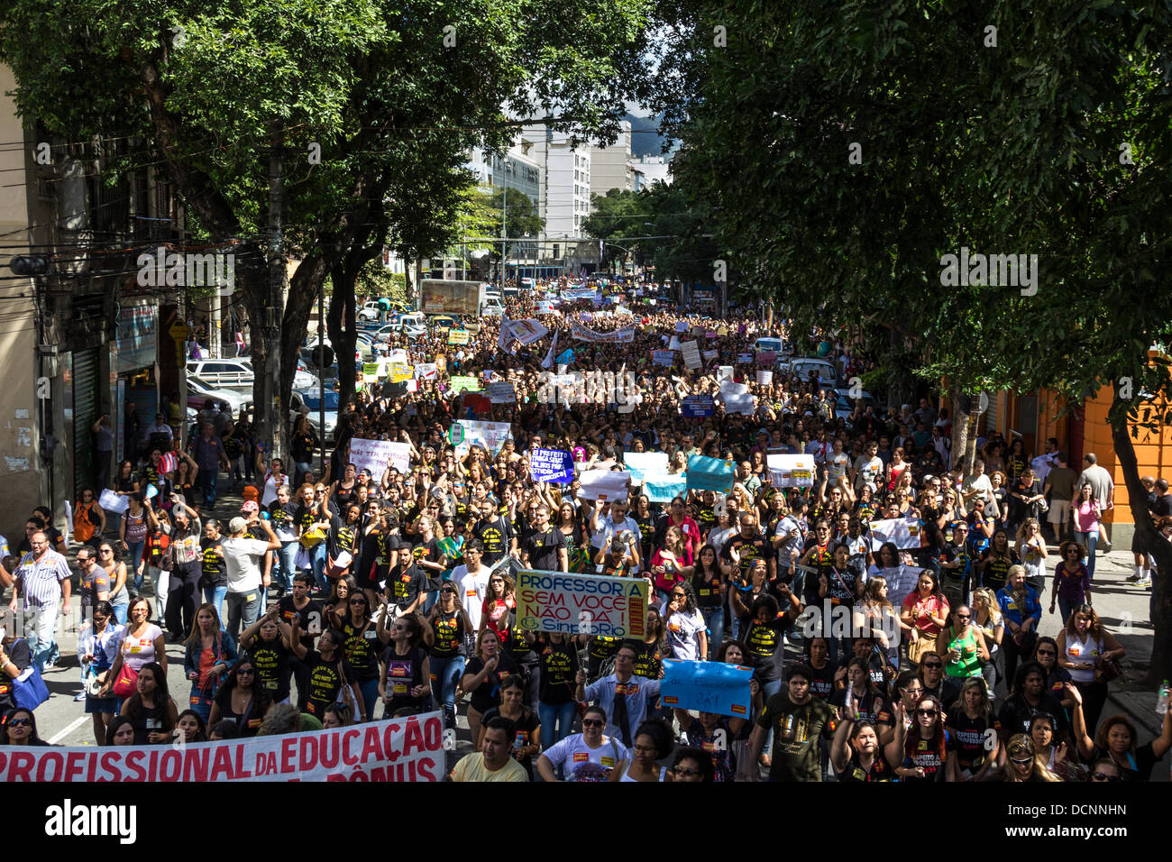 Agosto 20, 2013 - insegnante della città di Rio de Janeiro a Greve. 20.000 professionisti andare per le strade per protestare contro il sindaco ed Foto Stock