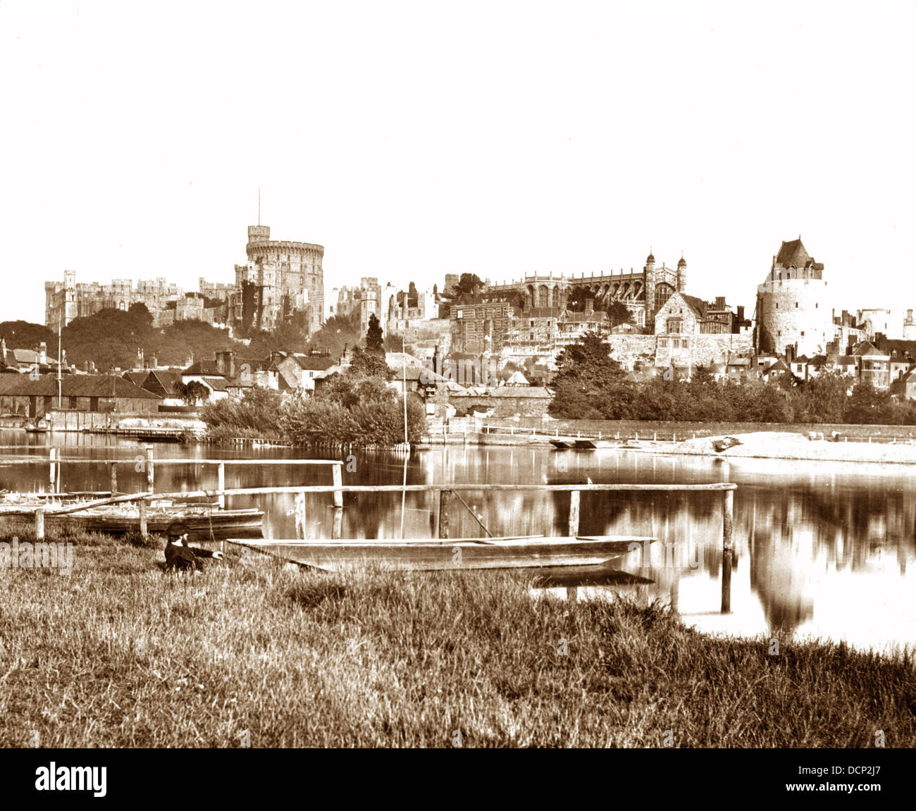Il Castello di Windsor e il fiume Tamigi periodo Vittoriano Foto Stock