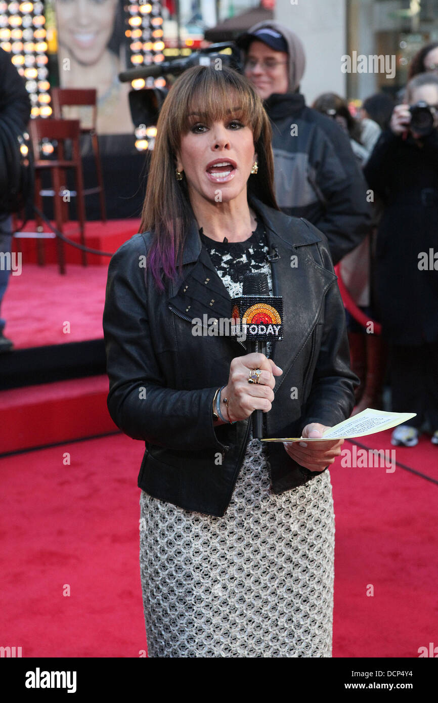 Melissa fiumi riprese per la NBC Today Show al Rockefeller Center per la festa di Halloween di New York City, Stati Uniti d'America - 30.10.11 Foto Stock