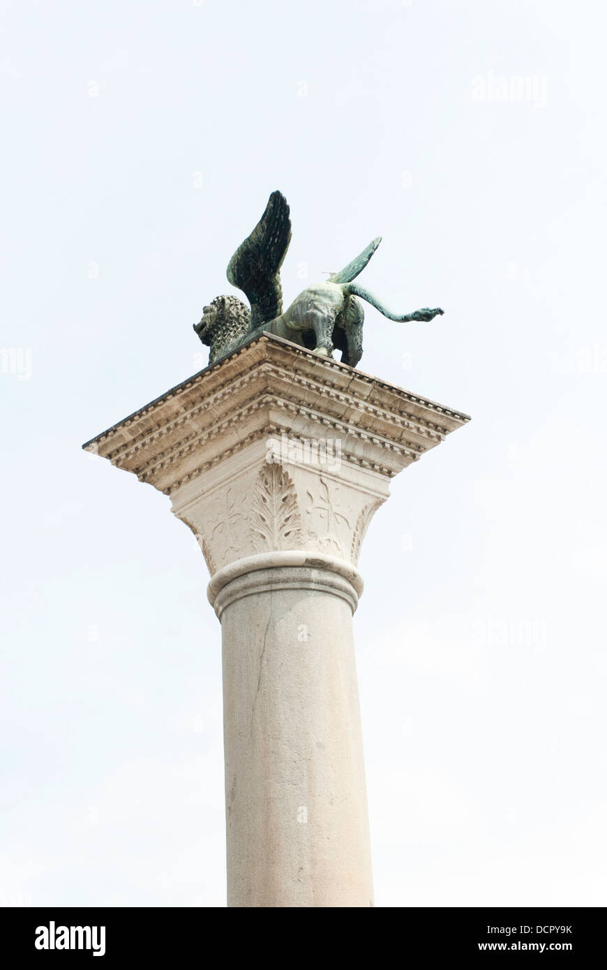 Leone alato di San Marco, come visto da dietro a Venezia, Italia Foto Stock