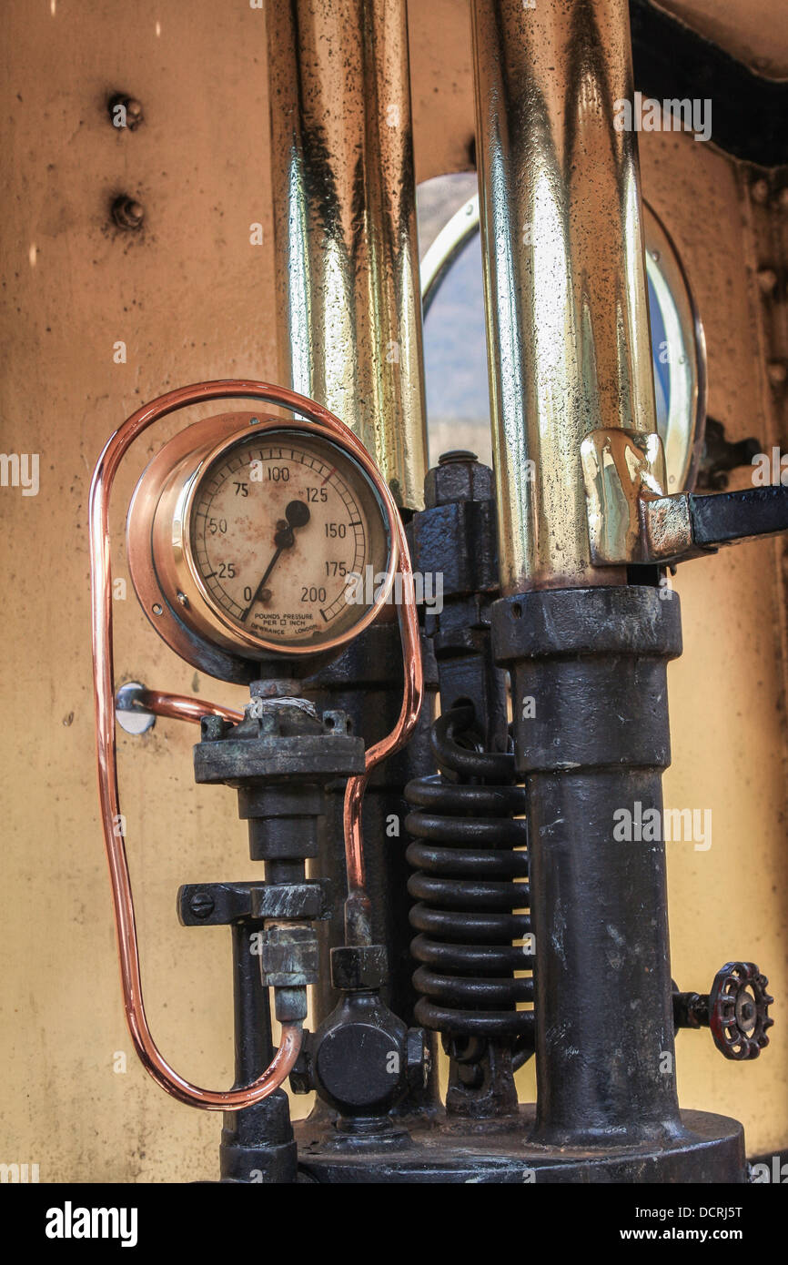 Motore a vapore manometro, Welsh Slate Museum, Llanberis, Gwynedd, Wales, Regno Unito Foto Stock