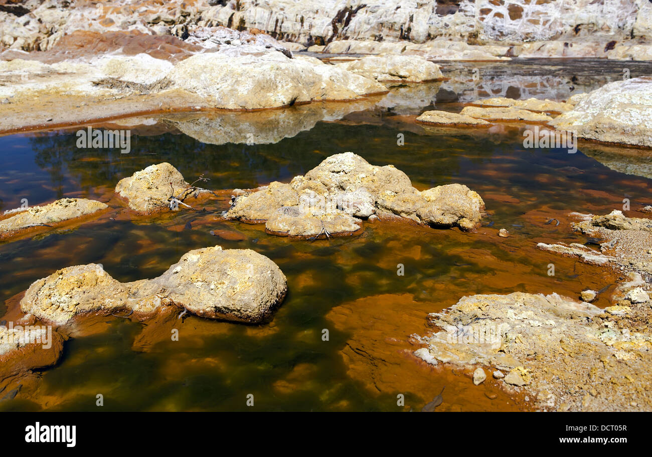 Extreme fiume acida Tinto in Niebla, Spagna Foto Stock