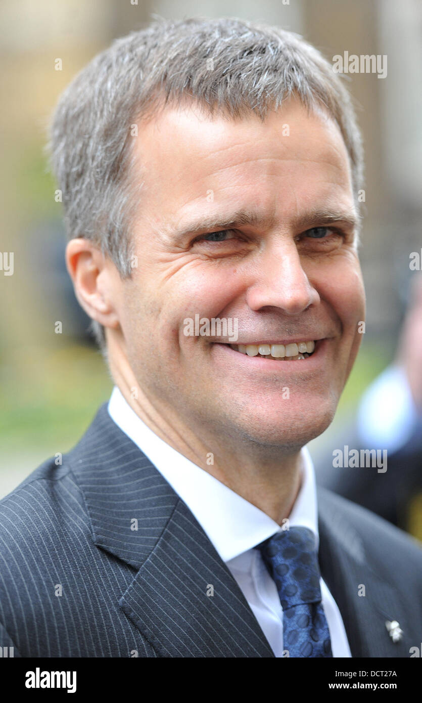 Norwegian oil company Statoil CEO Helge Lund lascia 10 Downing Street dopo un incontro con il Primo Ministro David Cameron. Londra, Inghilterra - 21.11.11 Foto Stock