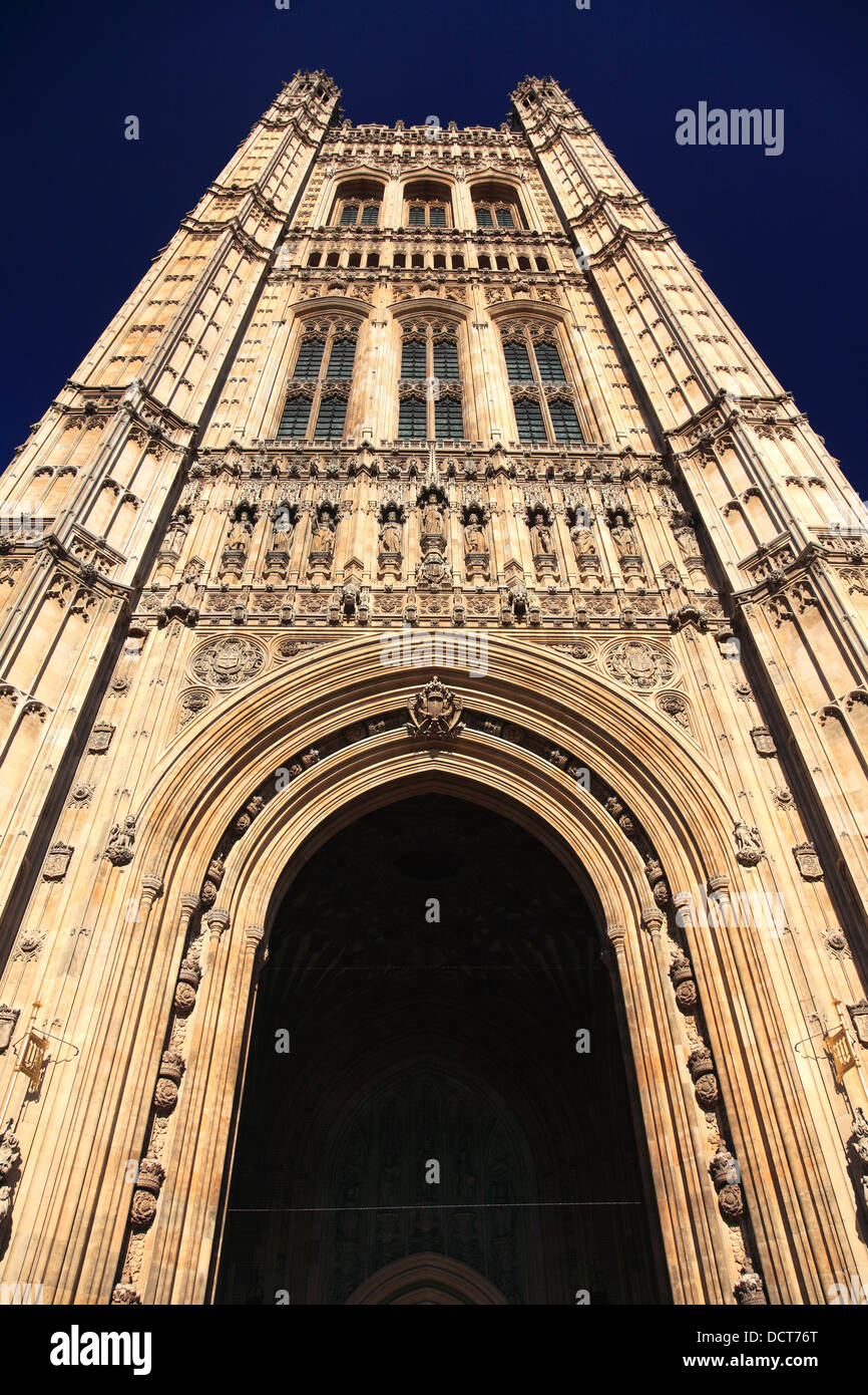 La Casa del Parlamento, banca del Nord, Westminster, London City, England, Regno Unito Foto Stock