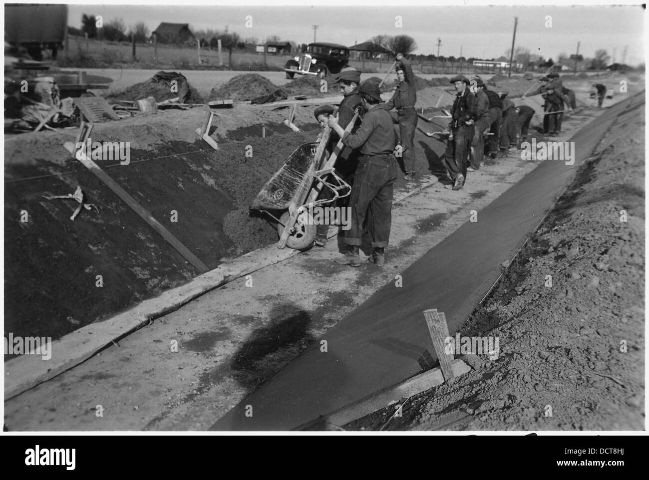 CCC Camp BR-78 Orland Progetto, California, concrete operazioni di rivestimento laterale 232.) - - 293576 Foto Stock