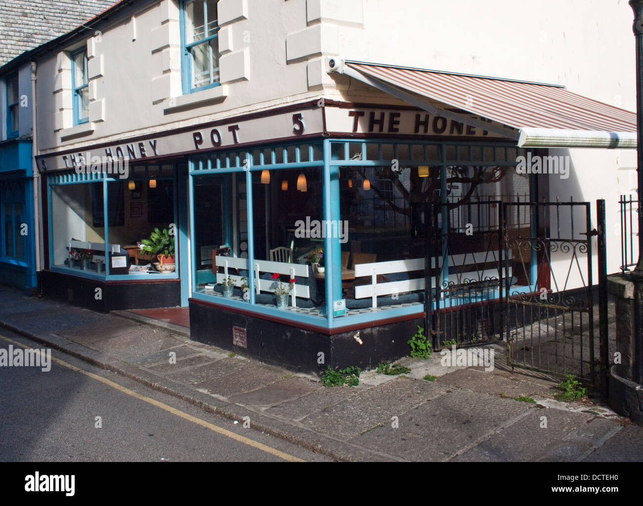 Penzance Town in Cornwall Inghilterra REGNO UNITO La Honey Pot Cafe Foto Stock