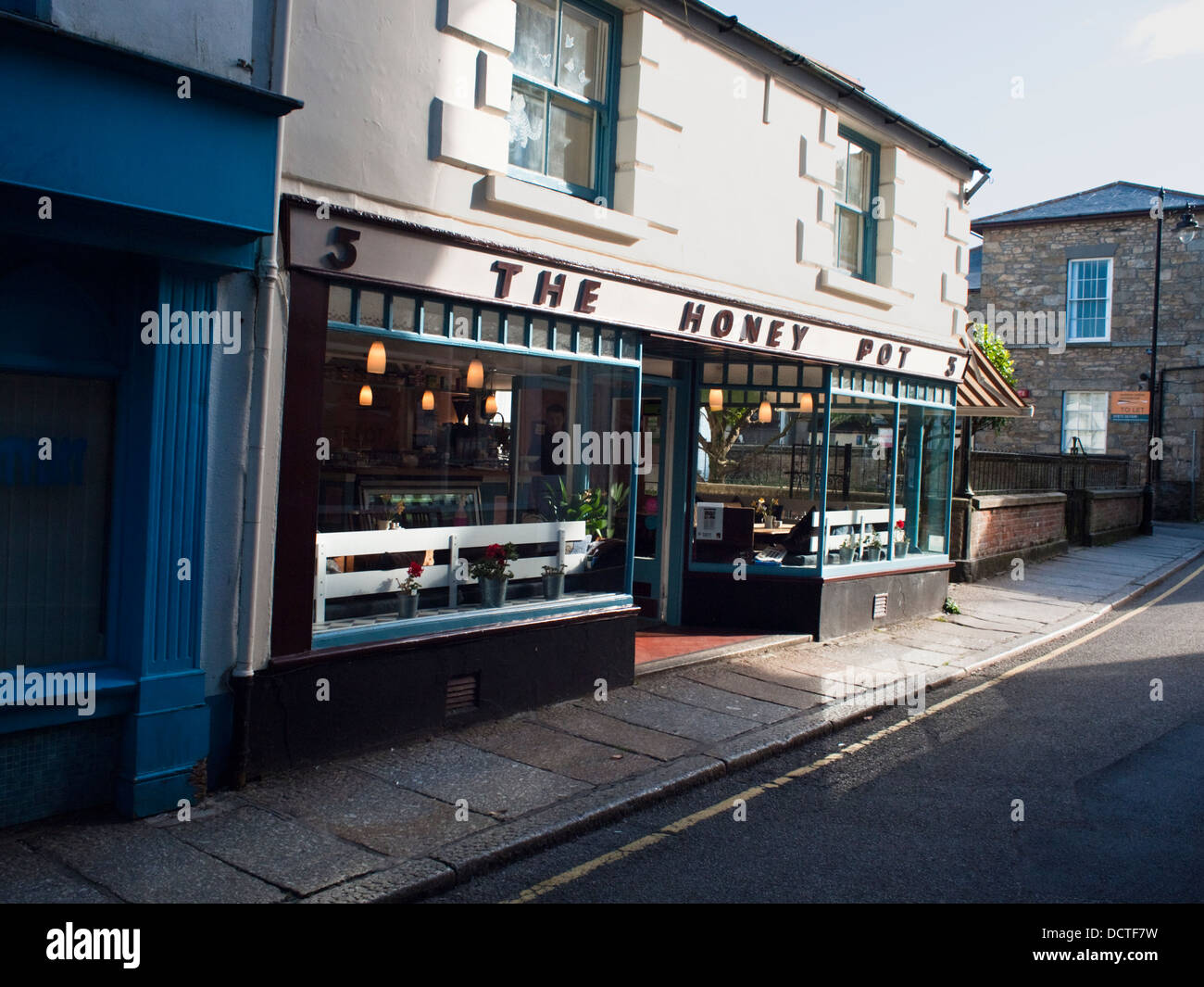 Penzance Town in Cornwall Inghilterra REGNO UNITO La Honey Pot Cafe Foto Stock