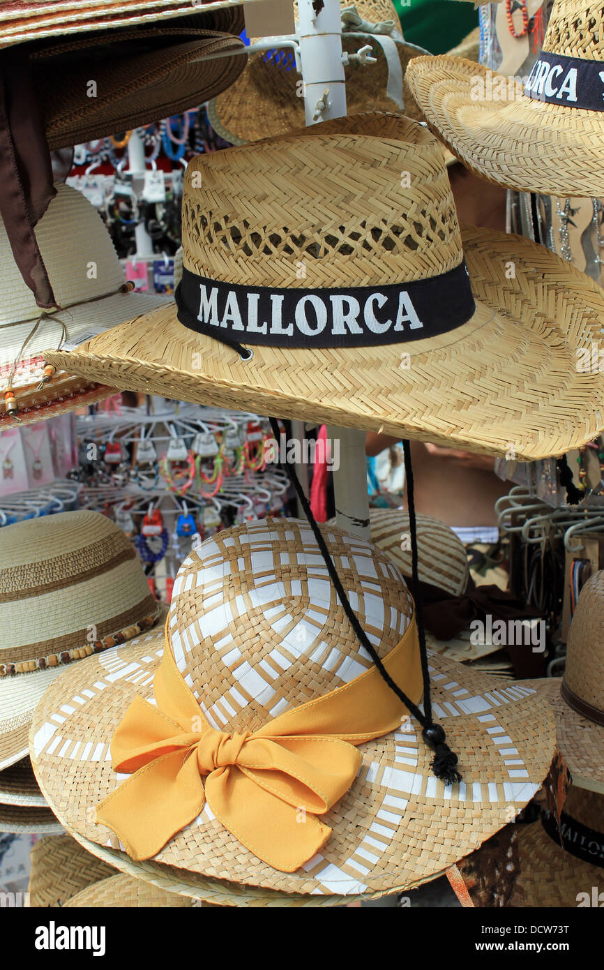 Cappelli in vendita sull'isola spagnola di Maiorca. Foto Stock