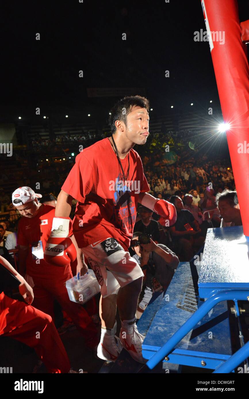Akira Yaegashi (JPN), 12 agosto 2013 - Pugilato : Akira Yaegashi del Giappone entra nel ring prima il WBC pesi mosca titolo bout in generale Ota-City palestra a Tokyo in Giappone. (Foto di Hiroaki Yamaguchi/AFLO) Foto Stock