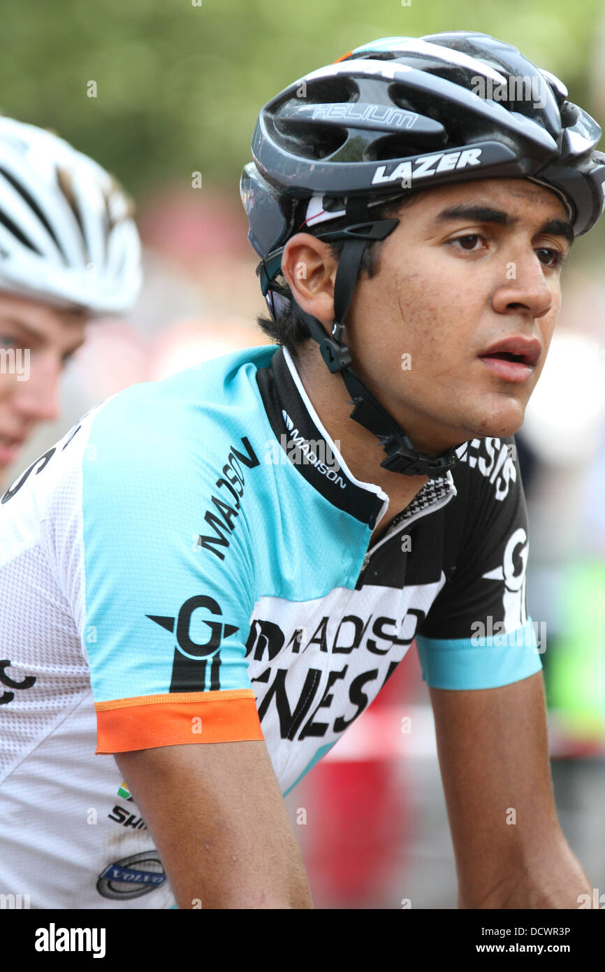 Alex Peters del team Madison genesi nel 2013 Ride prudenziali Londra Surrey Ciclismo Classico evento. Foto Stock