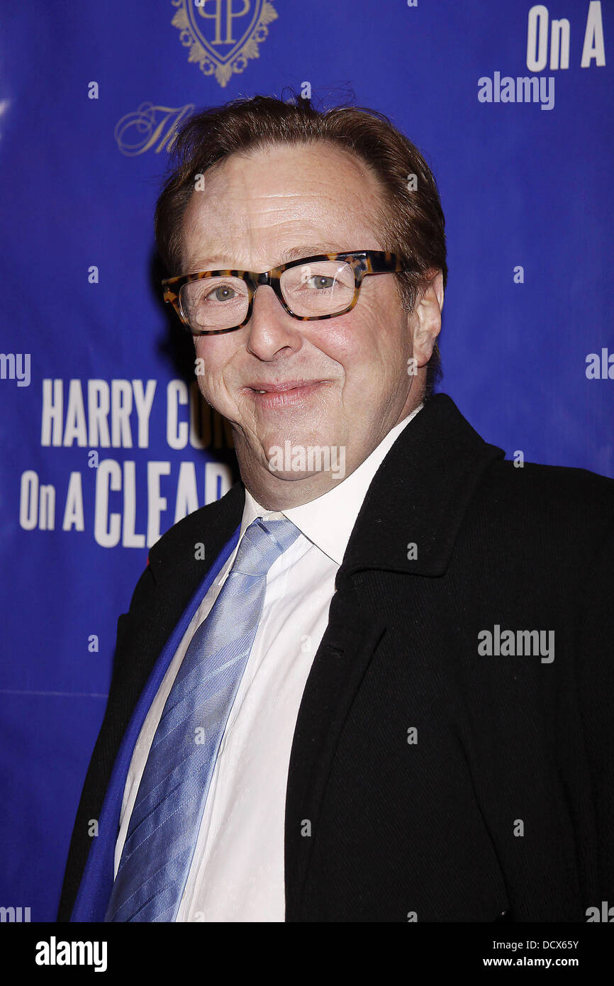 Edward Hibbert apertura notturna del musical di Broadway di produzione "in una giornata limpida si può vedere per sempre" al St. James Theatre - Arrivi. La città di New York, Stati Uniti d'America - 11.12.11 Foto Stock