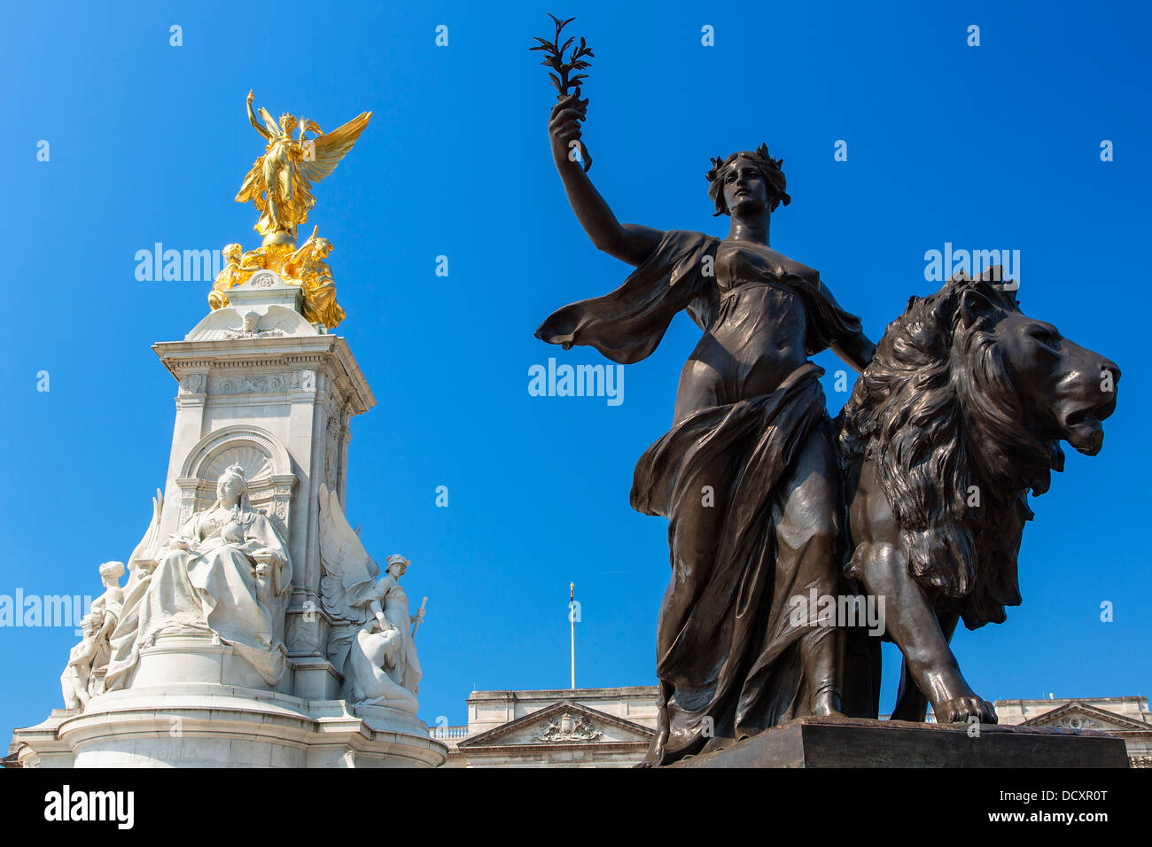 London, Victoria Memorial davanti a Palazzo di Buckingham Foto Stock