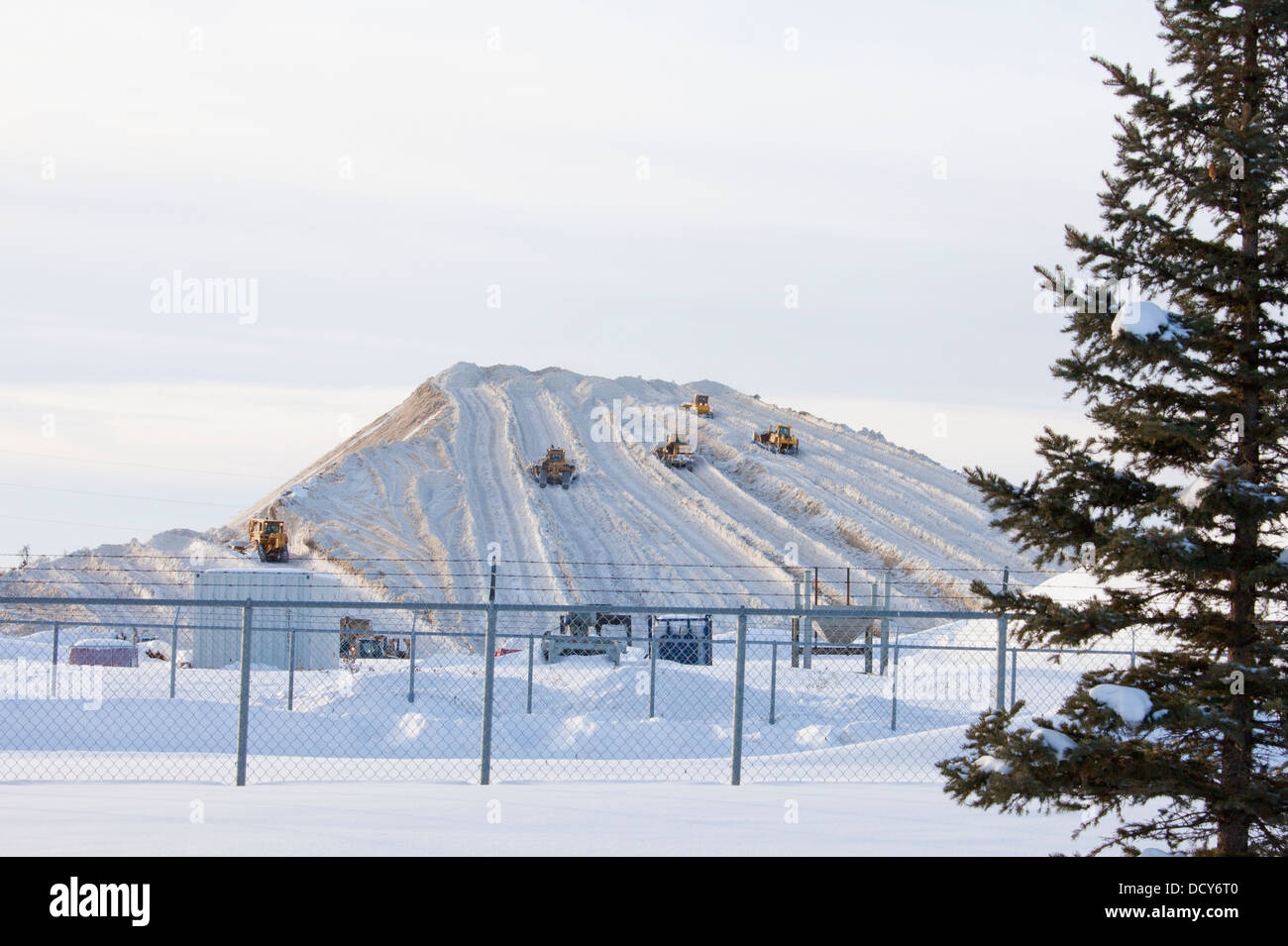 Accumulo di neve sito; Edmonton, Alberta, Canada Foto Stock