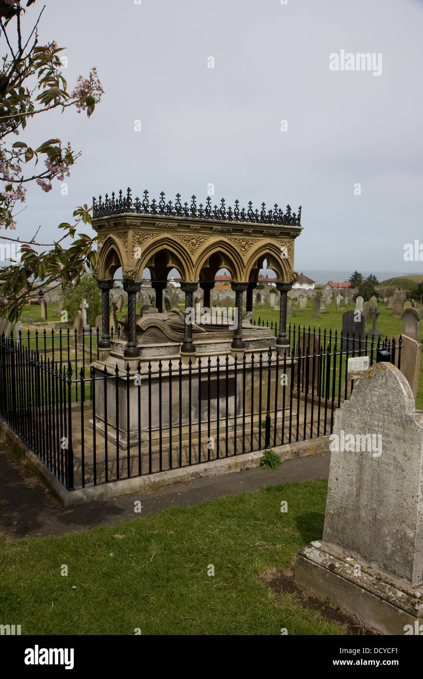 Tomba di grazia Darling, St Aidan il sagrato, Bamburgh, REGNO UNITO Foto Stock