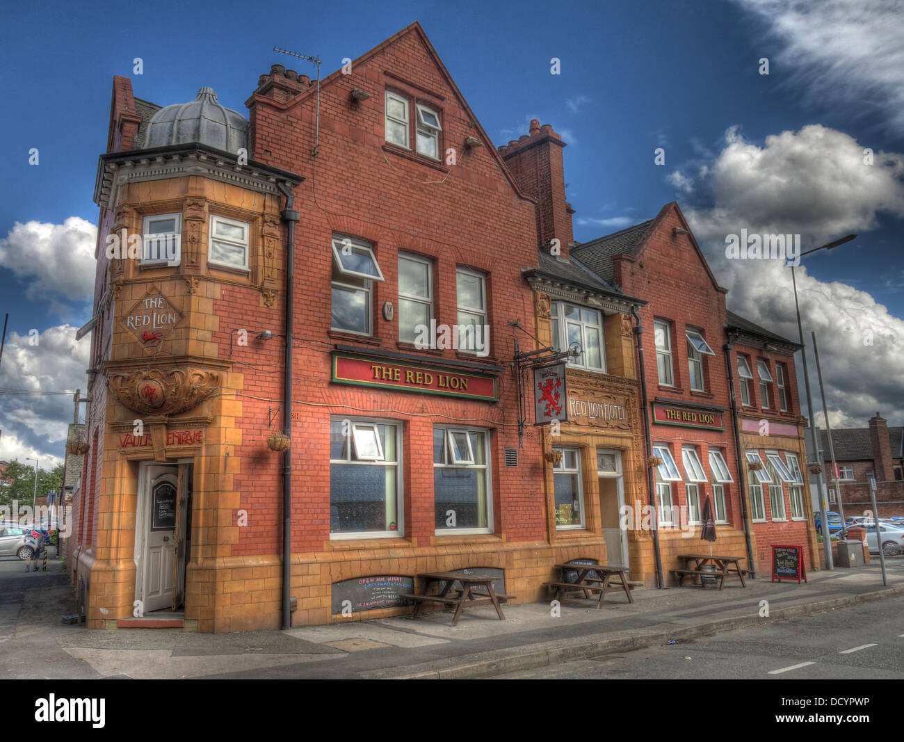 Il Red Lion Hotel,Winwick Road, Warrington, Cheshire, Inghilterra, Regno Unito, WA2 7DH, costruito 1825 Foto Stock