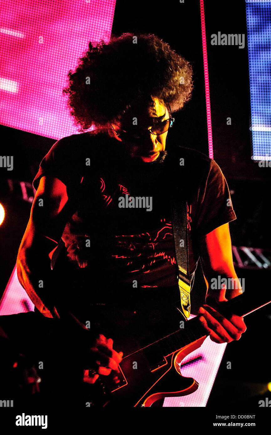 Agosto 20, 2013 - Toronto, Ontario, Canada - cantante per American rock band "Alice In Chains" WILLIAM DUVALL esegue a Rockstar Energy Drink tumulto Festival di Toronto. (Credito Immagine: © Igor Vidyashev/ZUMAPRESS.com) Foto Stock