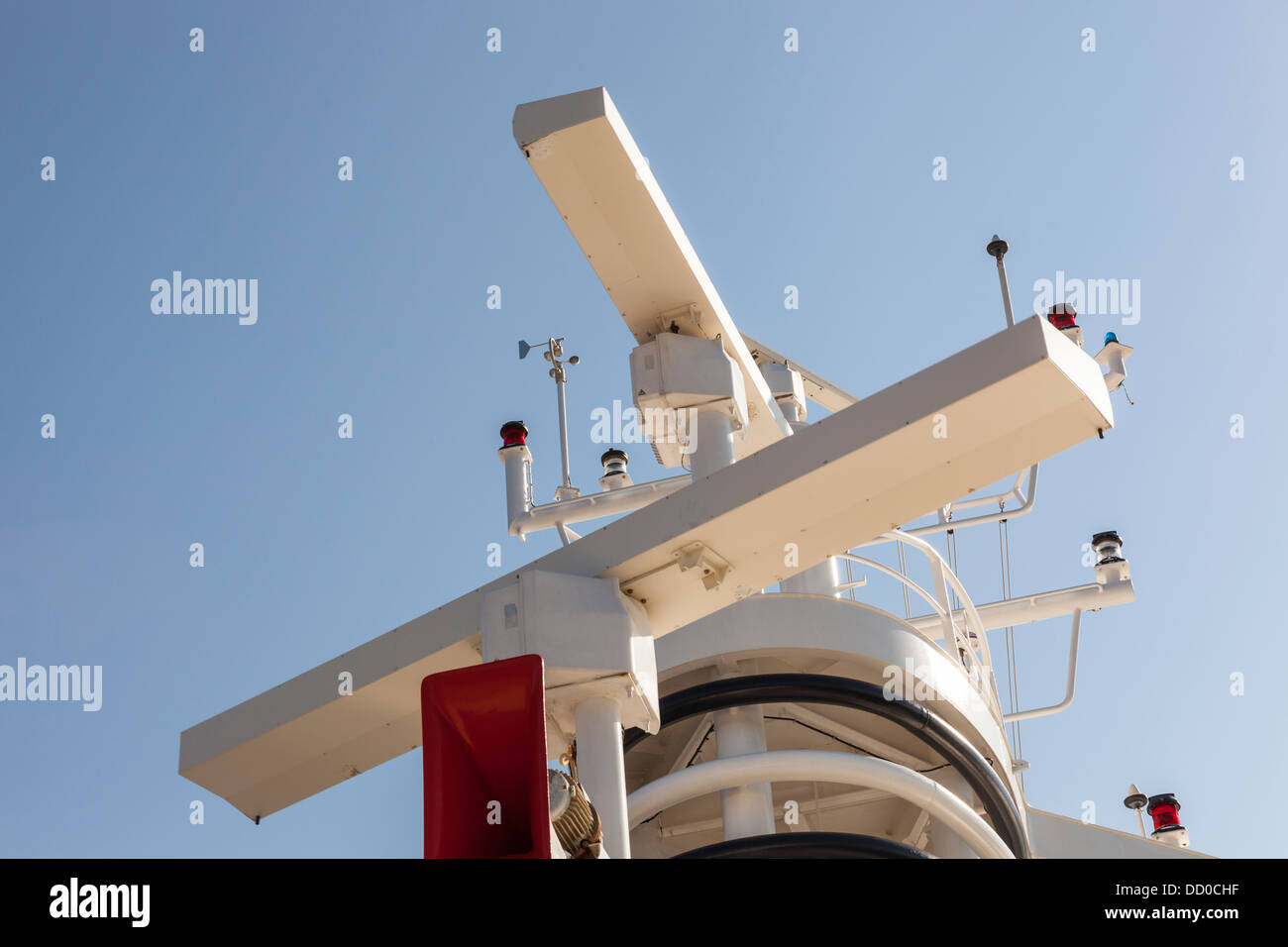 Il radar Apparecchiature di navigazione sul Noordam la nave di crociera, uno della Holland America Line flotta Foto Stock