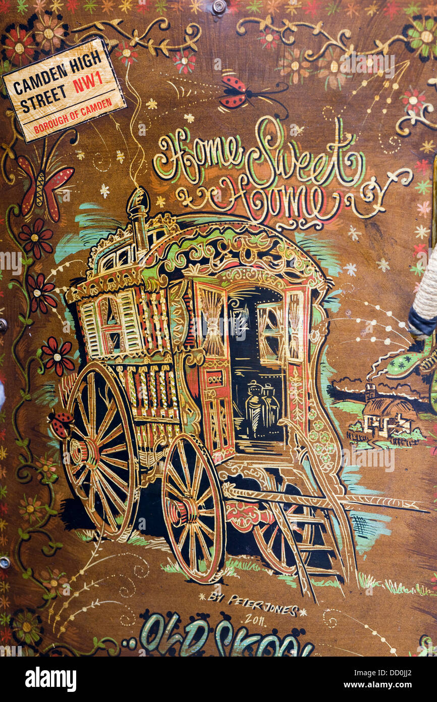 Decorate in una Volkswagen camper van/Bus Hippy Van Foto Stock