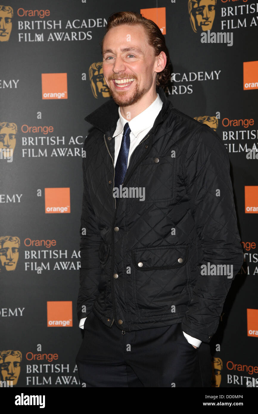 Tom Hiddleston Orange Mercoledì Rising Star Award nominee preferiti annuncio tenutosi a BAFTA HQ su Piccadilly Londra Inghilterra - 11.01.12 Foto Stock