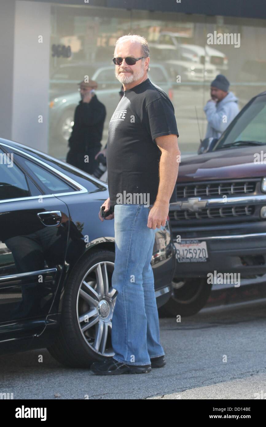 Kelsey Grammer e sua moglie colazione fuori a Beverly Hills Los Angeles, California - 17.01.12 Foto Stock