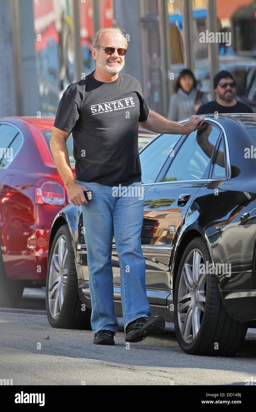 Kelsey Grammer e sua moglie colazione fuori a Beverly Hills Los Angeles, California - 17.01.12 Foto Stock