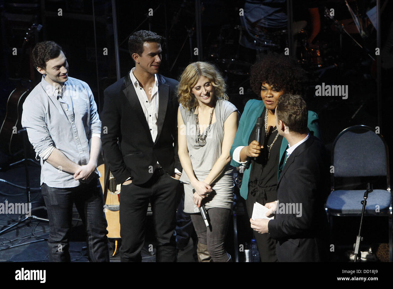 Bryce Pinkham, Richard Fleeshman, Caissie Levy e Da'vine gioia Randolph uno sneak peak performance della musica da 'Ghost The Musical" tenutasi presso il Teatro Lunt-Fontanne New York City, Stati Uniti d'America - 19.01.12 Foto Stock