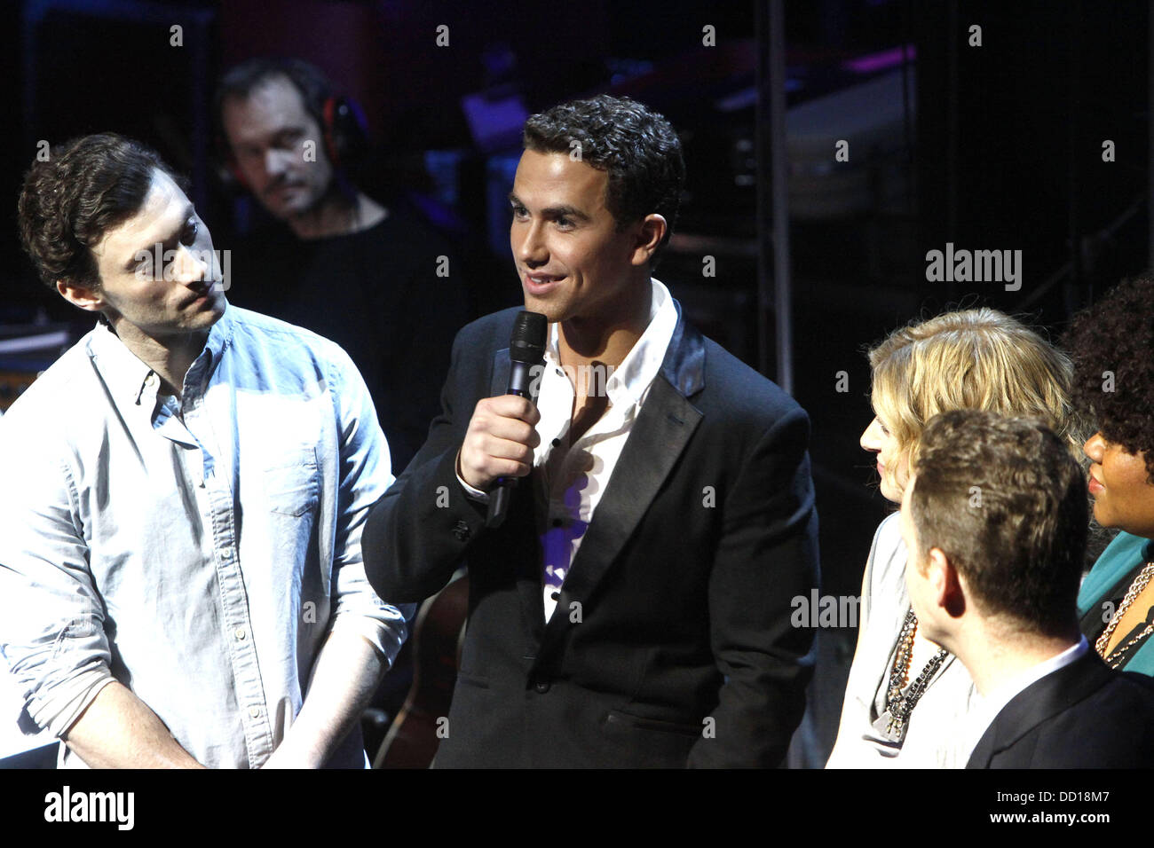 Bryce Pinkham, Richard Fleeshman, Caissie Levy e Da'vine gioia Randolph uno sneak peak performance della musica da 'Ghost The Musical" tenutasi presso il Teatro Lunt-Fontanne New York City, Stati Uniti d'America - 19.01.12 Foto Stock