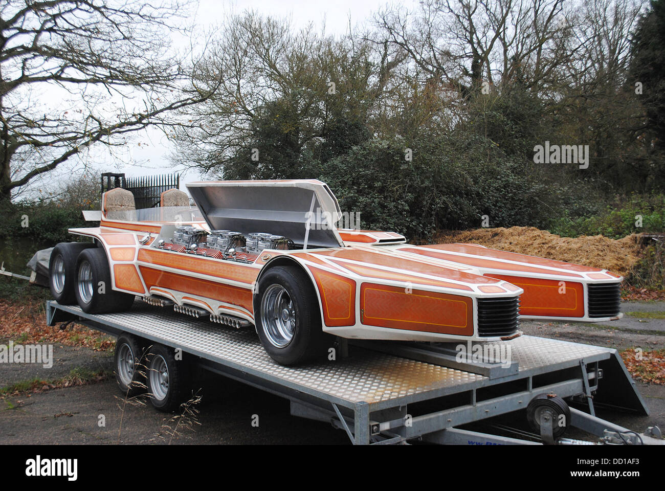 Corse stravaganti colpire di nuovo! Da l'influenza dell'1960's serie animate tv, Corse stravaganti, questi classici sono vetture per asta. Classic car banditori 'Historics' hanno annunciato che la loro prima vendita del 2012 saranno dotati di quattro gruppi di ruote wacky cu Foto Stock