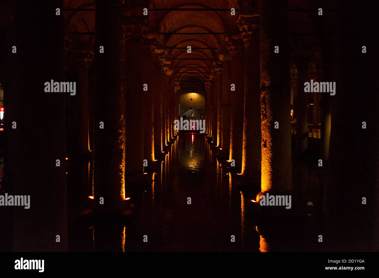 Colonne ioniche nella Basilica di cisterne in Istanbul Foto Stock