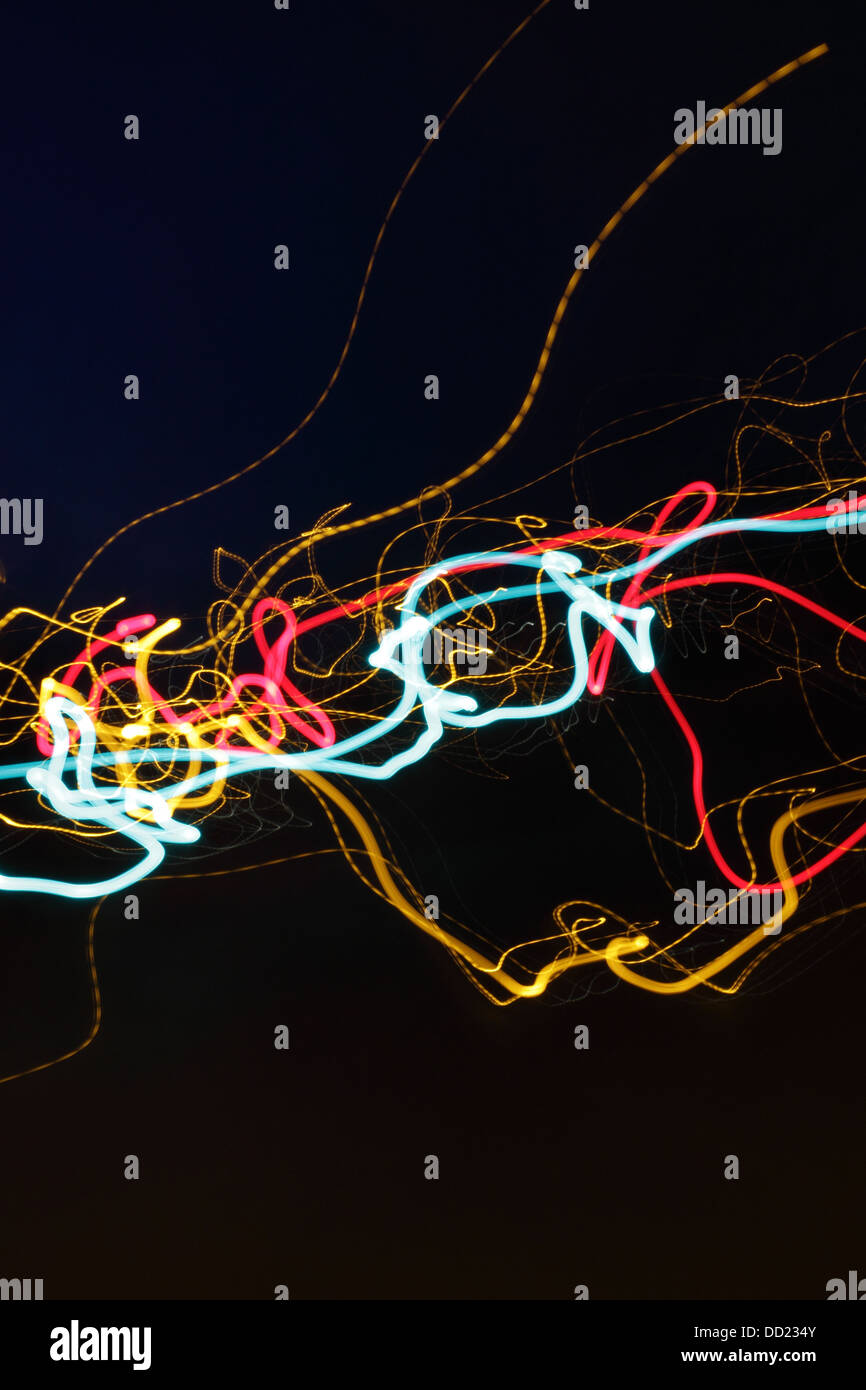Una lunga esposizione colpo di alcuni semafori Foto Stock