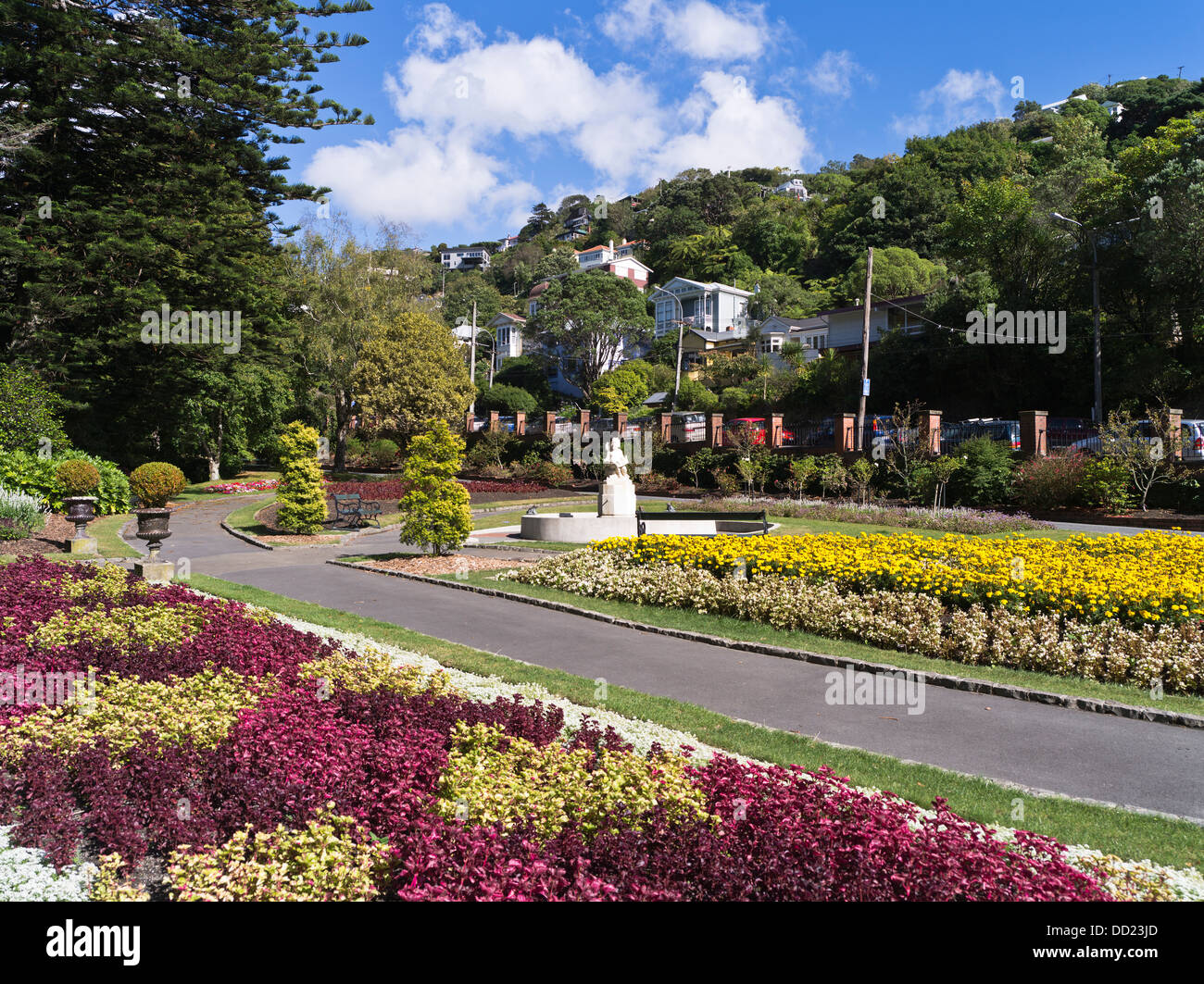 dh Botanic Gardens WELLINGTON NEW ZEALAND aiuole sentieri floreali esposizioni display da giardino Foto Stock