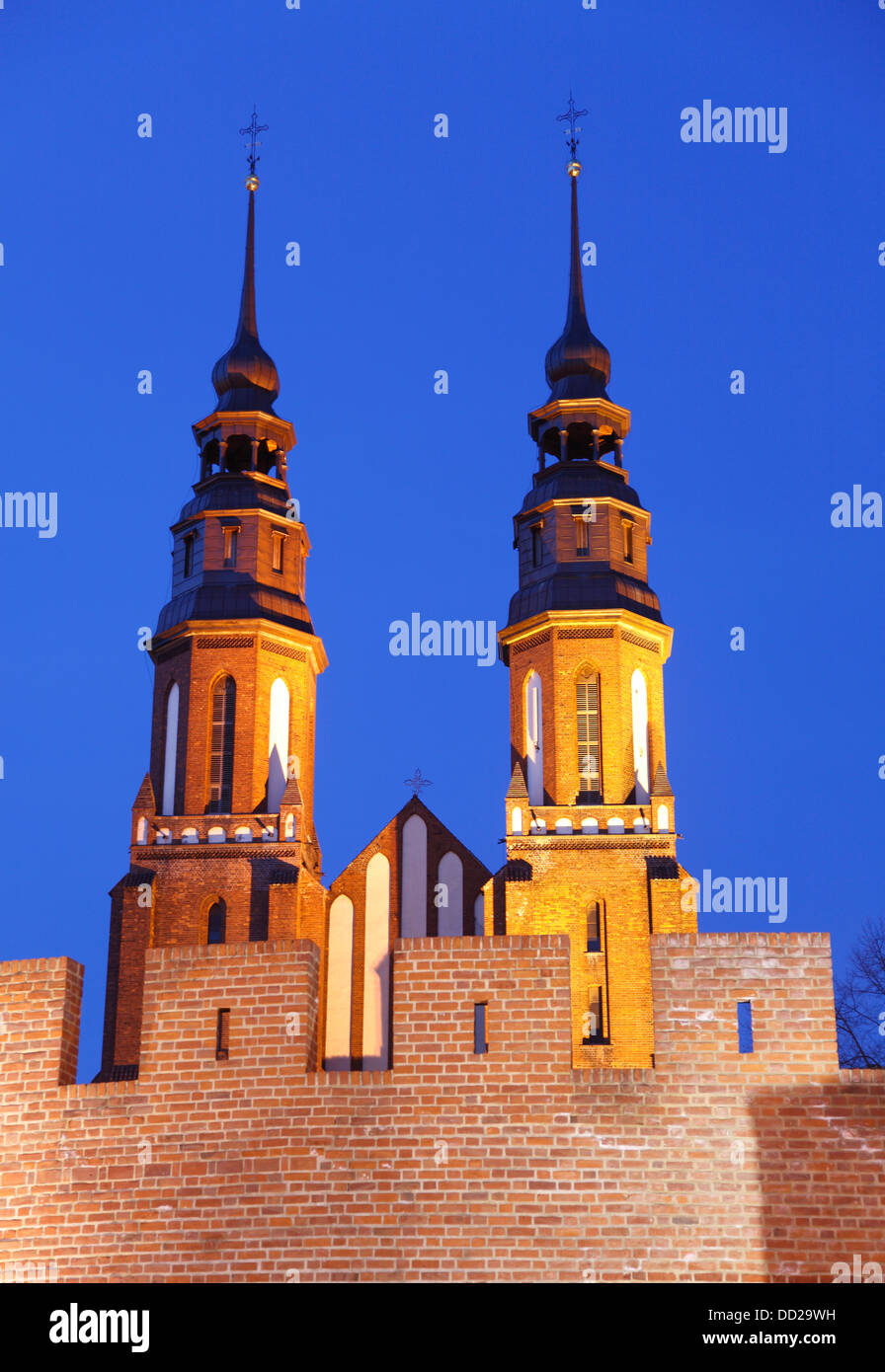 Cattedrale di Santa Croce di sera, di Opole, Slesia, Polonia Foto Stock