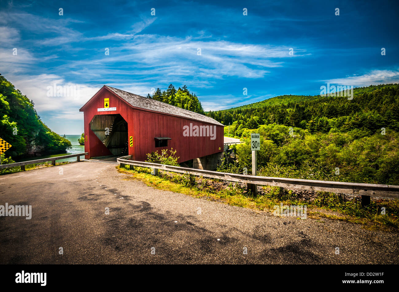 Ponte di coperta si trova nella regione del punto Wolf New Brunswick Canada Foto Stock