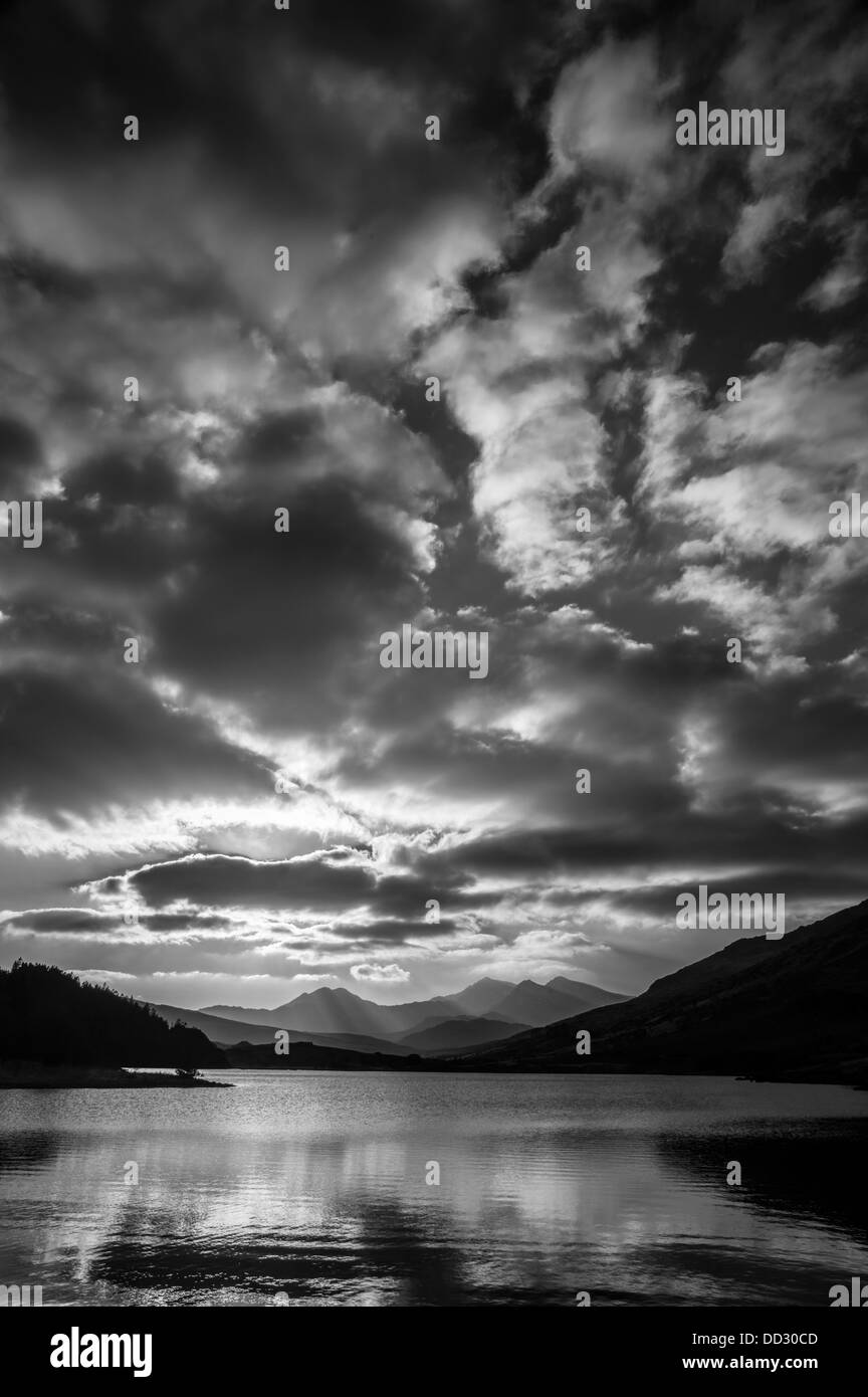 Llynnau Mymbyr e il ferro di cavallo Snowdon Foto Stock