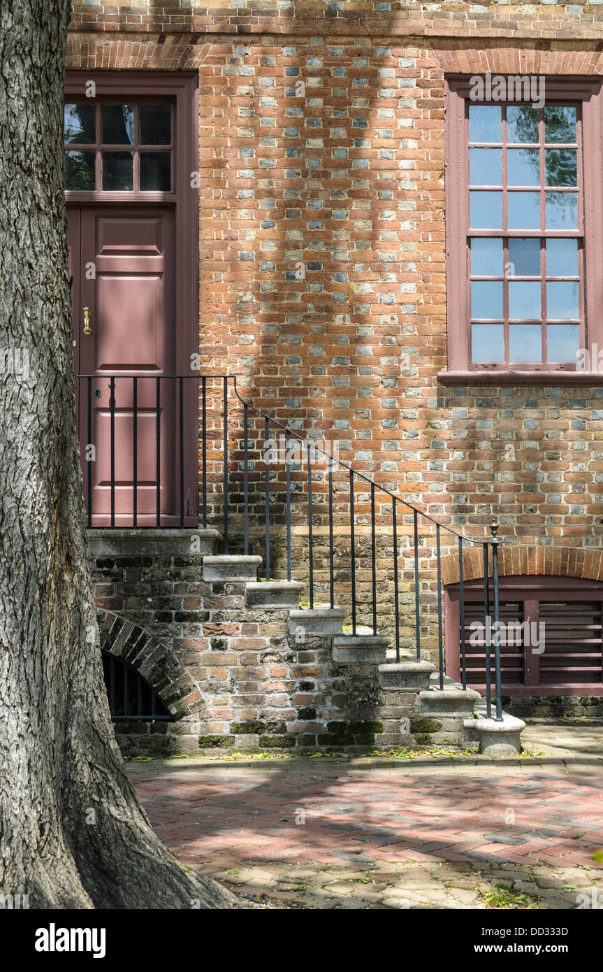 Passi per la porta anteriore, Ludwell-Paradise Casa Colonial Williamsburg, Virginia Foto Stock