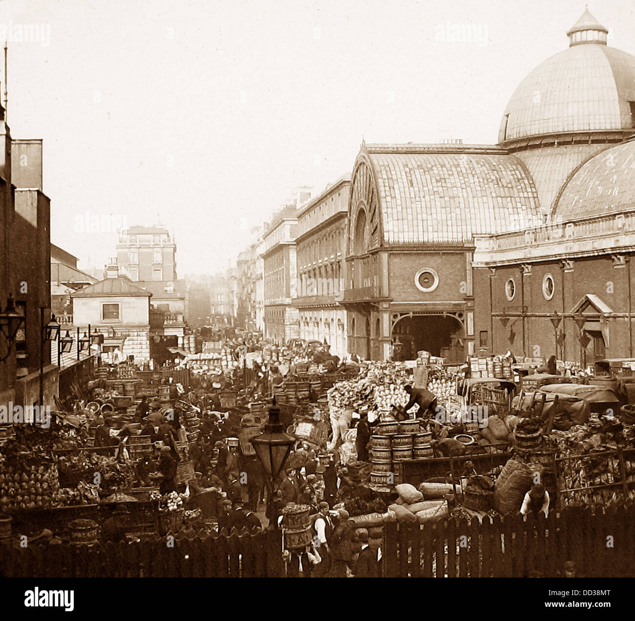 Il Covent Garden di Londra periodo Vittoriano Foto Stock