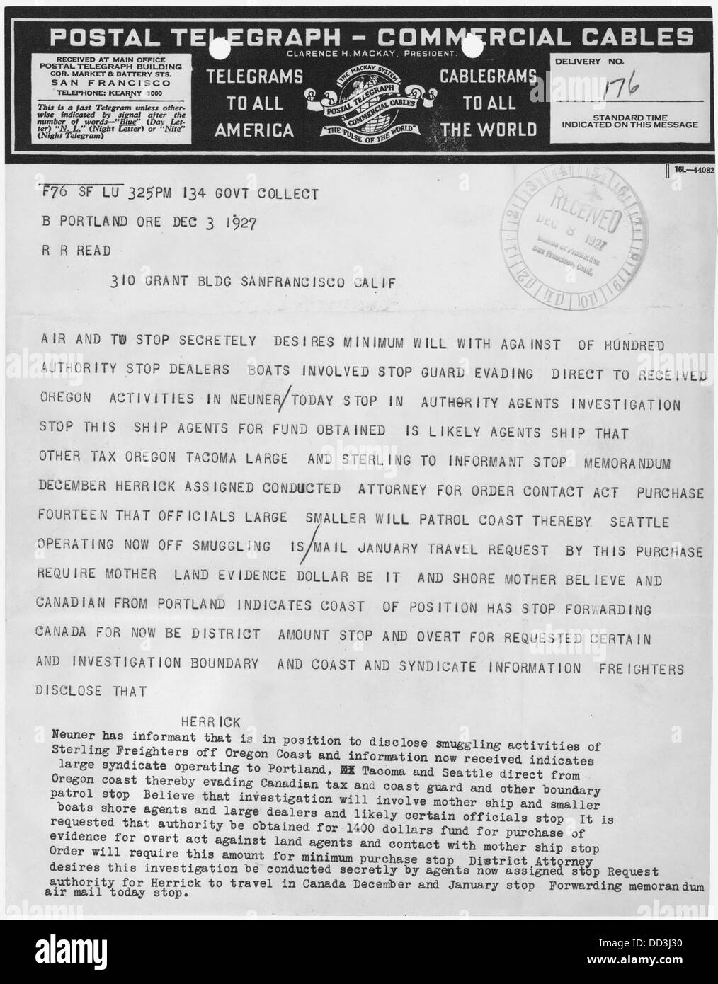 Un telegramma che descrive un incidente di contrabbando al largo delle coste dell'Oregon, rivelando gli sforzi delle forze dell'ordine per combattere le attività illecite nelle acque degli Stati Uniti. Foto Stock